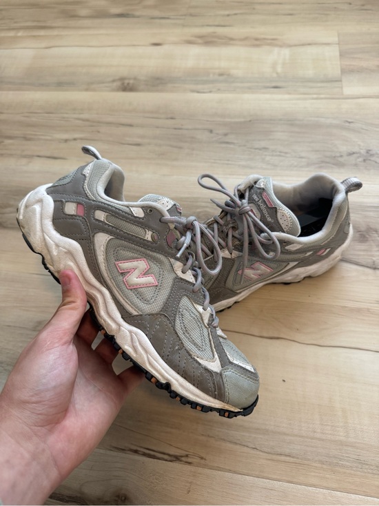 New Balance Shoes - New Balance Womens Gray & Pink Athletic Sneakers